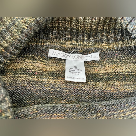 Maggy London turtle neck long sleeves sweater dress unused size Medium - Picture 12 of 12